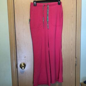 Carhartt size small petite scrub bottoms pink with green